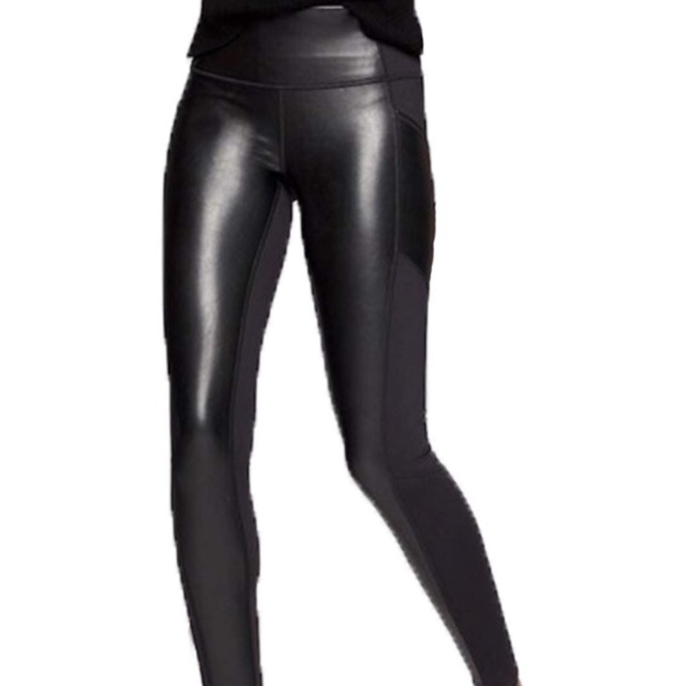 Athleta Gleam Chaturanga To Town faux leather M P